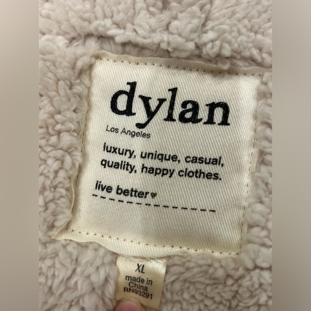 Dylan Tan and Cream Shearling Jacket - Picture 5 of 5